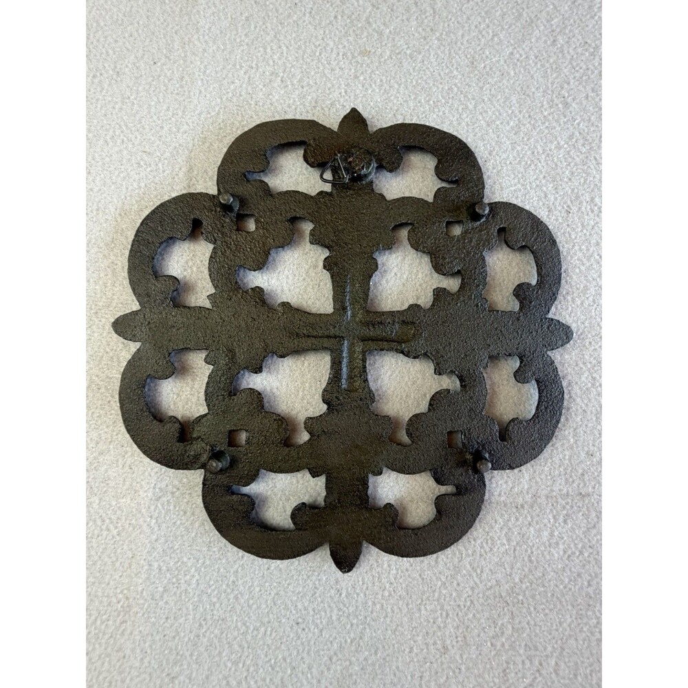 Vintage Cast Iron Round Cross Trivet Wall Hanging Art - Picture 3 of 6